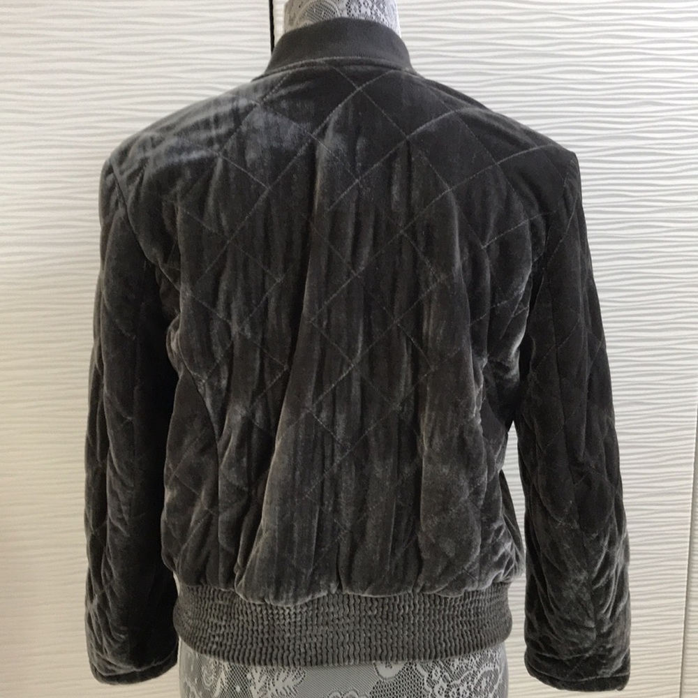 Velvet Jacket - Picture 2 of 5